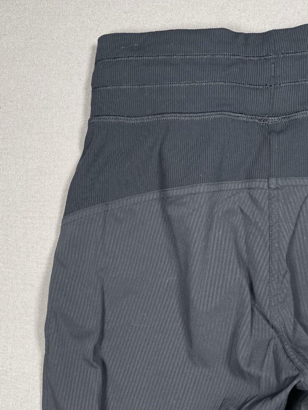 Lululemon Dance Studio Mid Rise Black Jogger Pants - Women Size 2 X 28 - Picture 13 of 16
